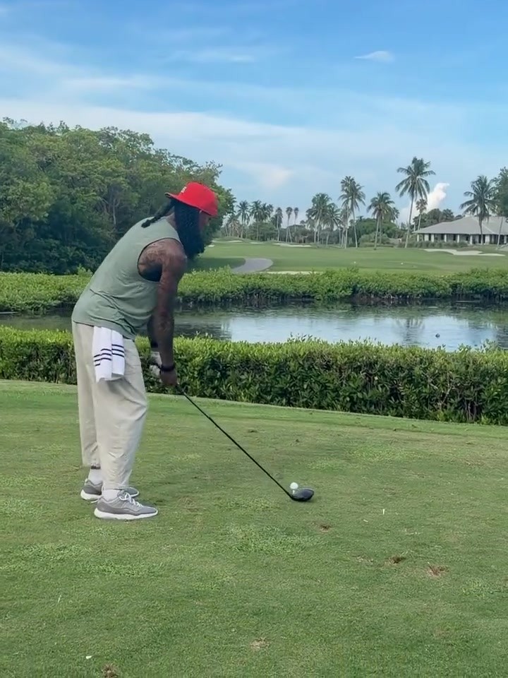 不管标不标准 克拉克森这挥杆真帅啊🏌️