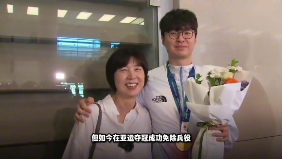 解读李贤重!亚运夺冠免兵役!他到底比国内前锋强在哪?
