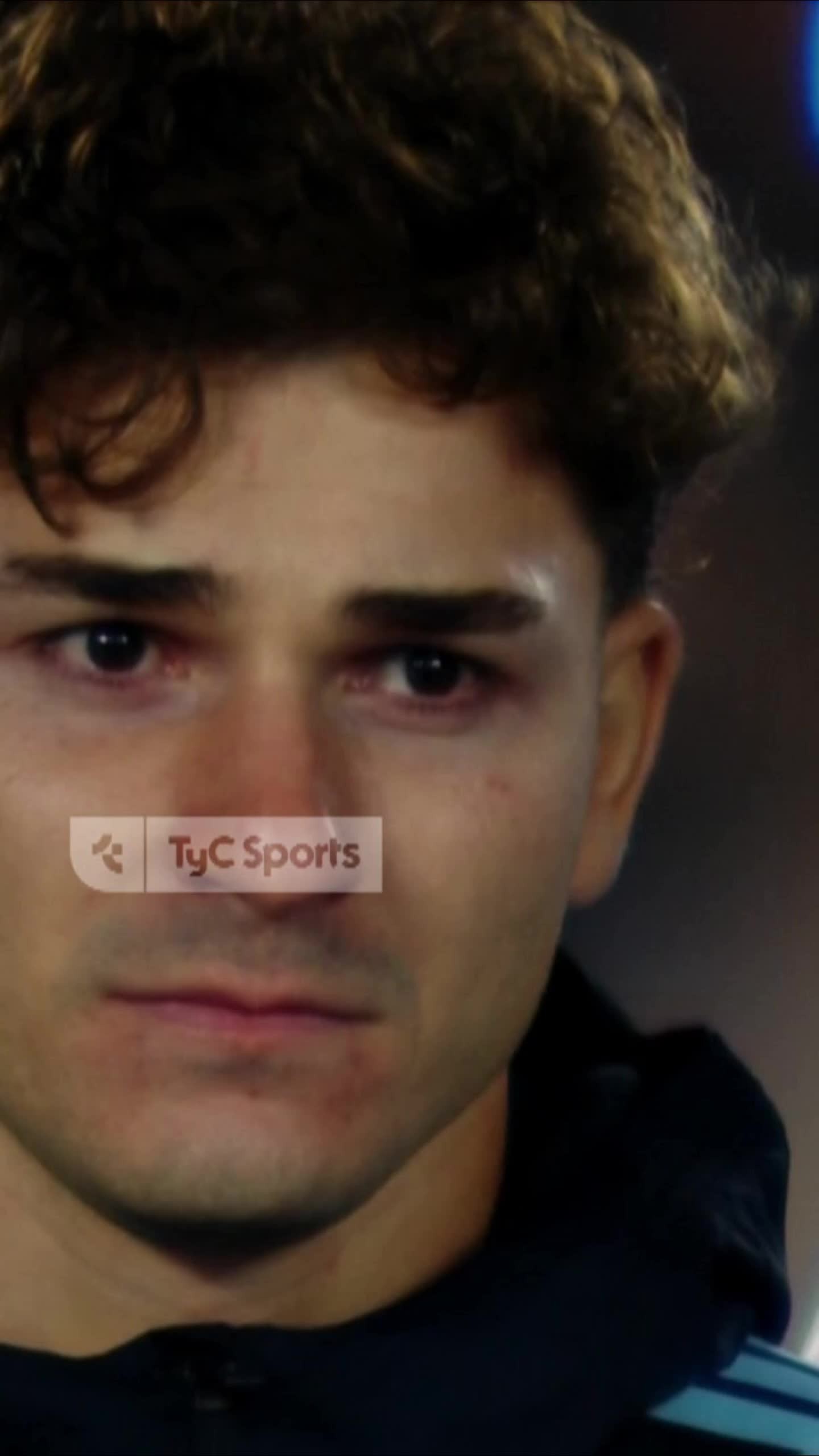 连小蜘蛛都看哭了!阿尔瓦雷斯眼含热泪,这告别场面太破防!😭